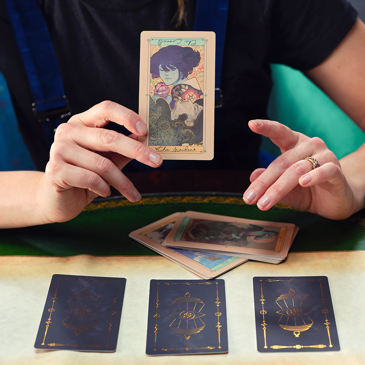 Mollymauk Tealeaf (and Jester Lavorre) Oracle of the Moon Tarot Deck - Image 11